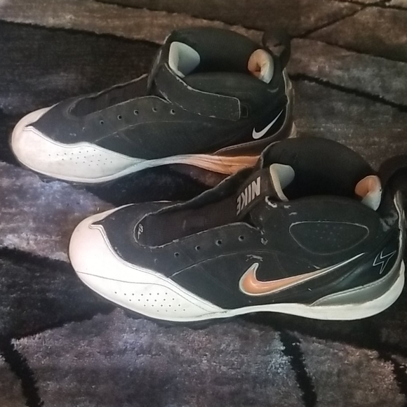 Cleats - Picture 3 of 6